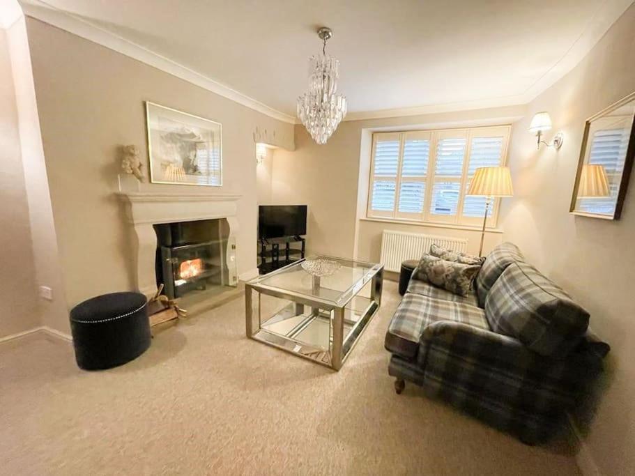 No1 Chapel Street * Grassington
